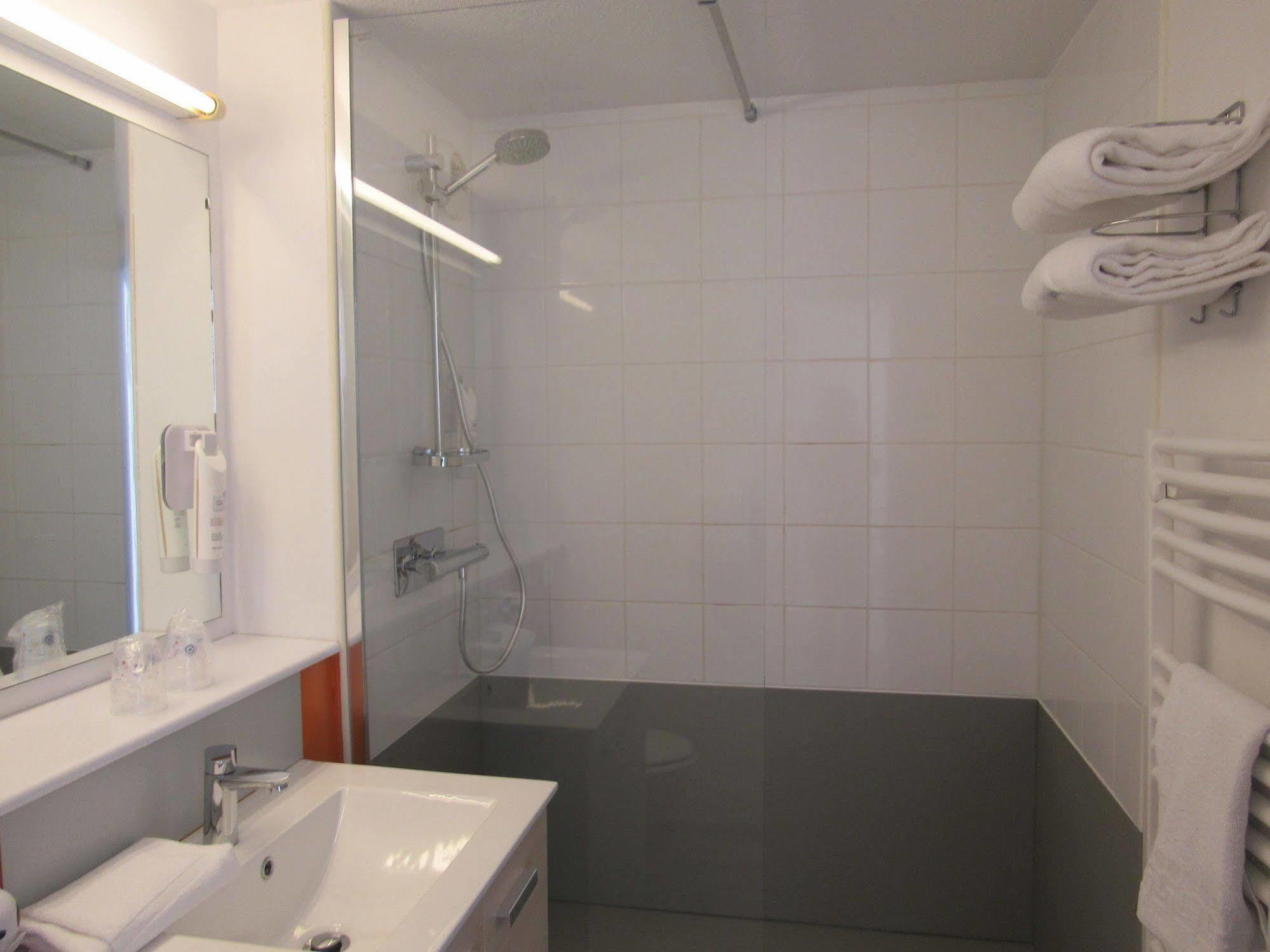 Brit Hotel Confort Morlaix Saint-Martin-des-Champs  Zewnętrze zdjęcie